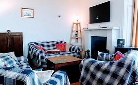 Traditional Apartment Oer The Meadows